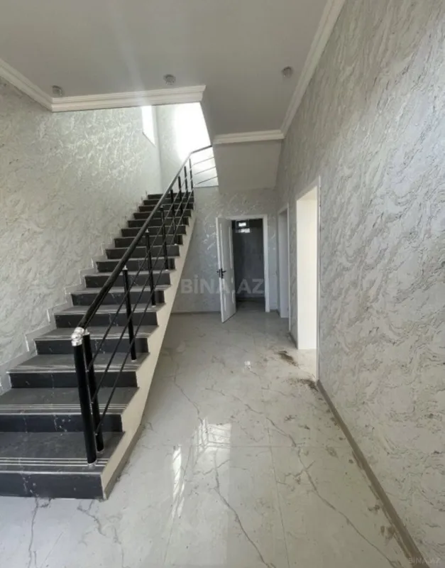 Satılır 4 otaqlı həyət evi 145 m²