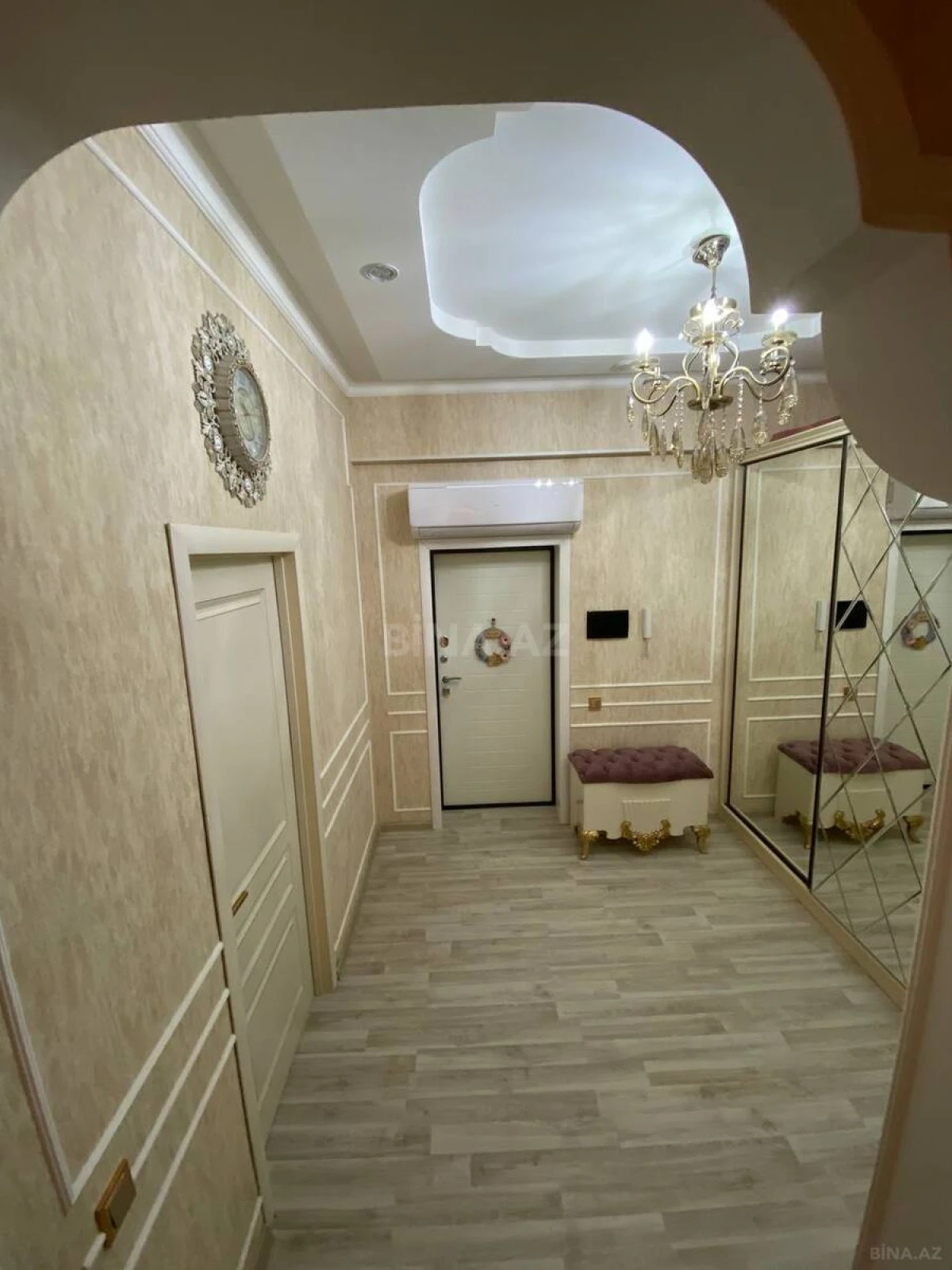 Satılır 3 otaqlı mənzil 93 m²