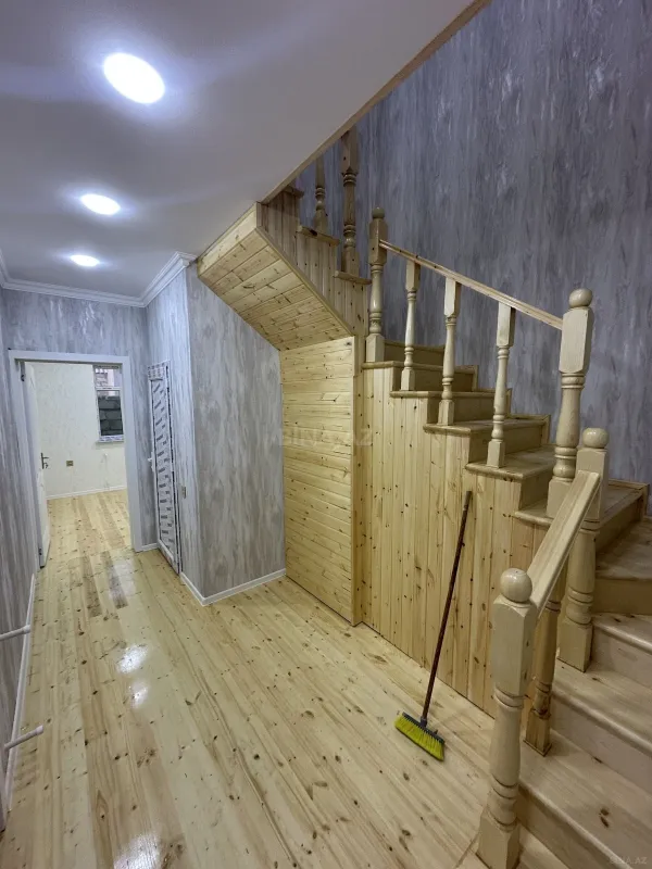 Satılır 4 otaqlı həyət evi 135 m²