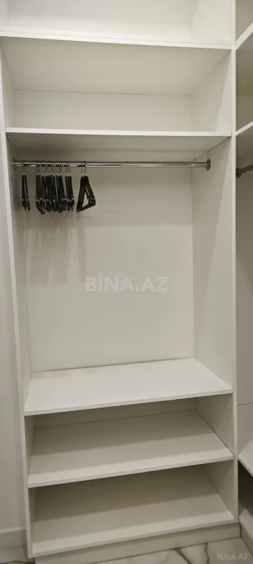 Satılır 2 otaqlı mənzil 107 m²