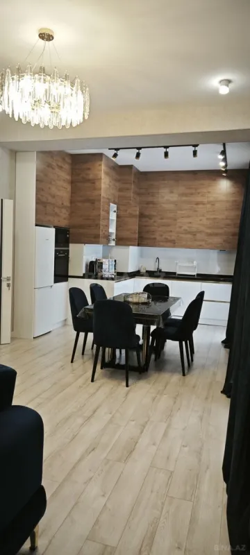 Satılır 2 otaqlı mənzil 107 m²