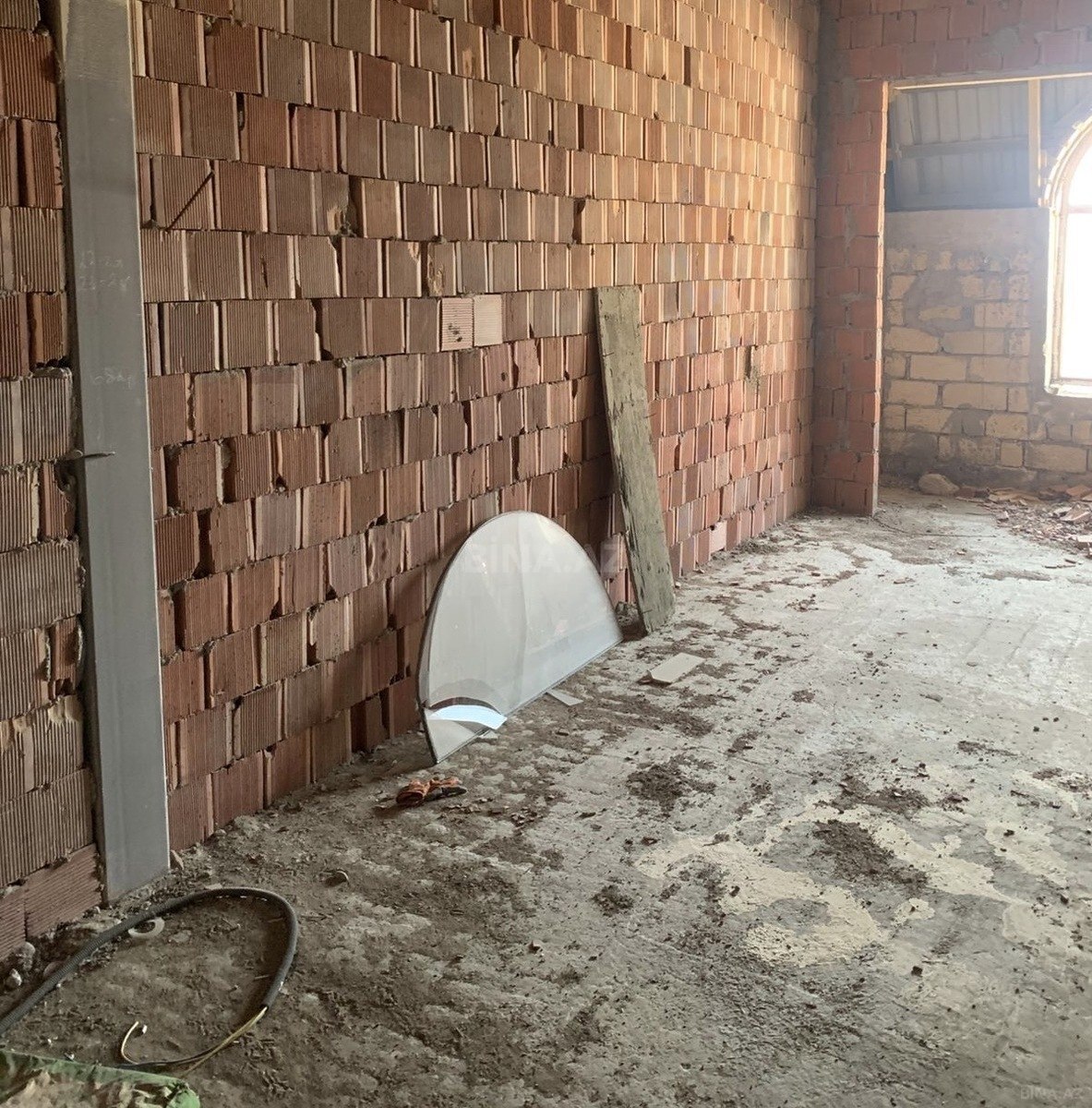 Satılır 3 otaqlı mənzil 81 m²
