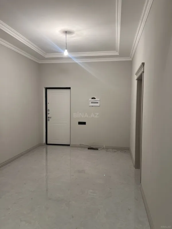 Satılır 4 otaqlı mənzil 200 m²