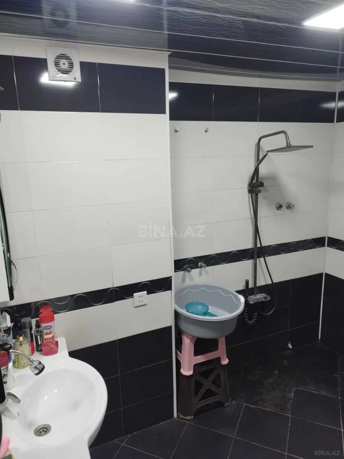 Satılır 3 otaqlı mənzil 63 m²