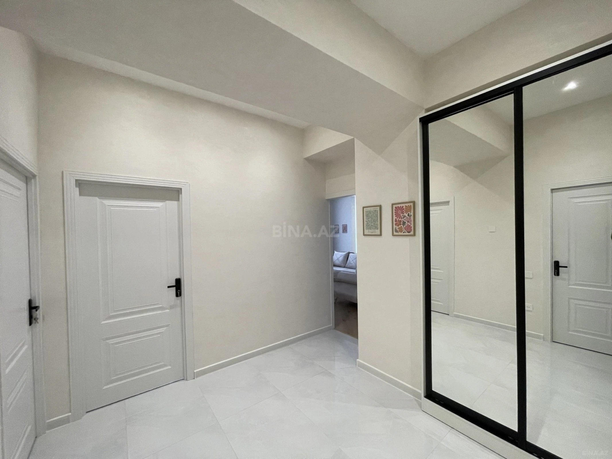 Kirayə verilir 3 otaqlı mənzil 130 m²