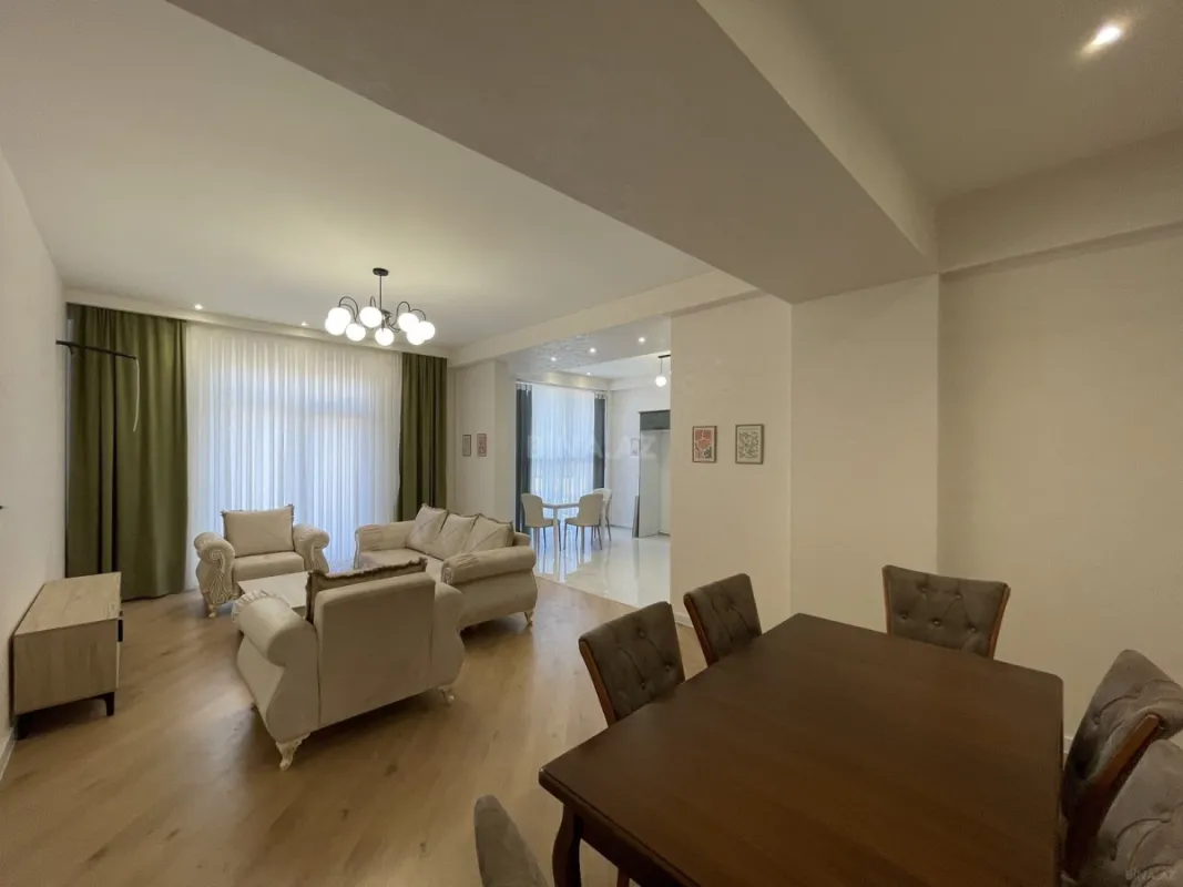 Kirayə verilir 3 otaqlı mənzil 130 m²