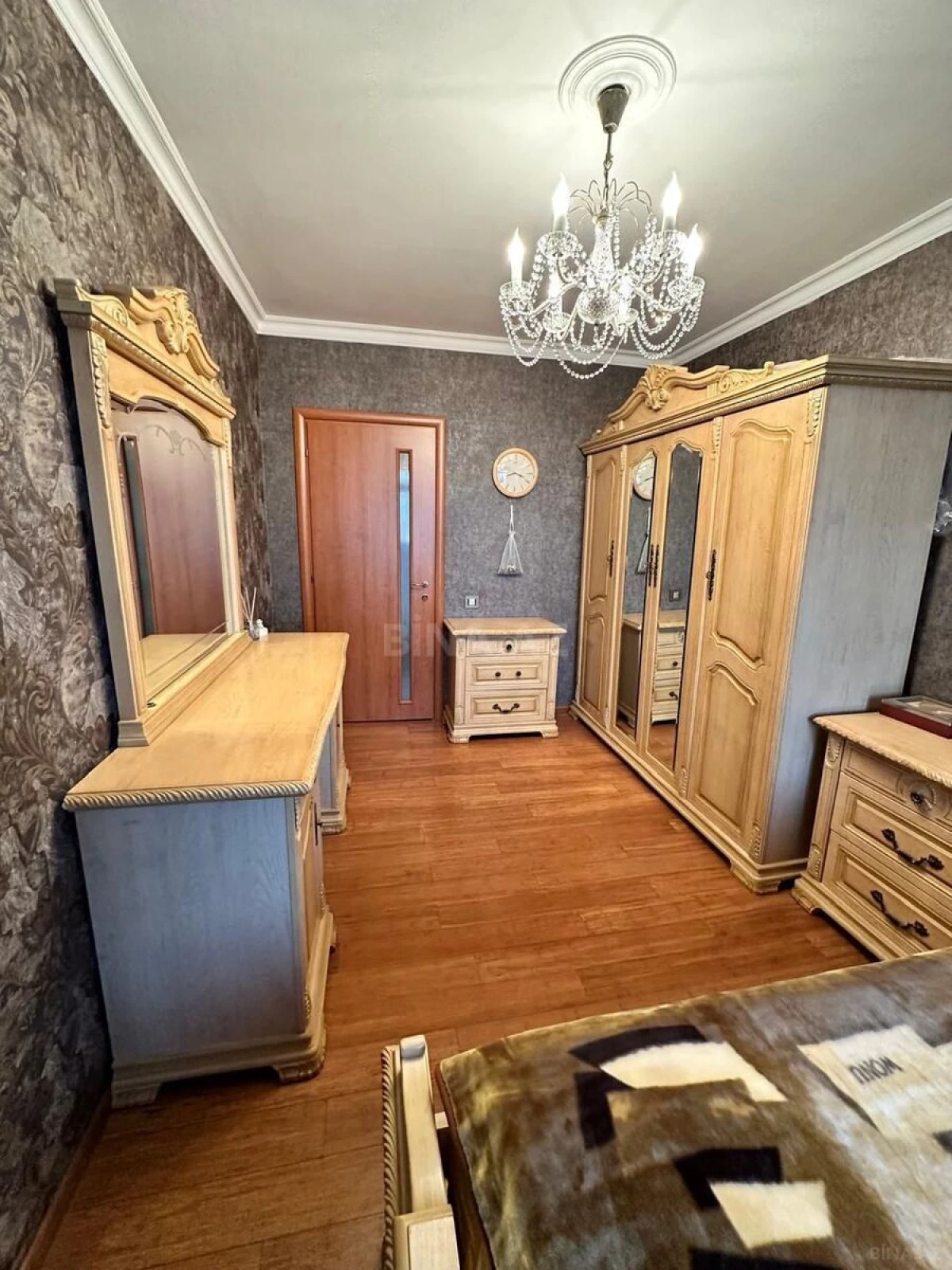 Satılır 2 otaqlı mənzil 90 m²
