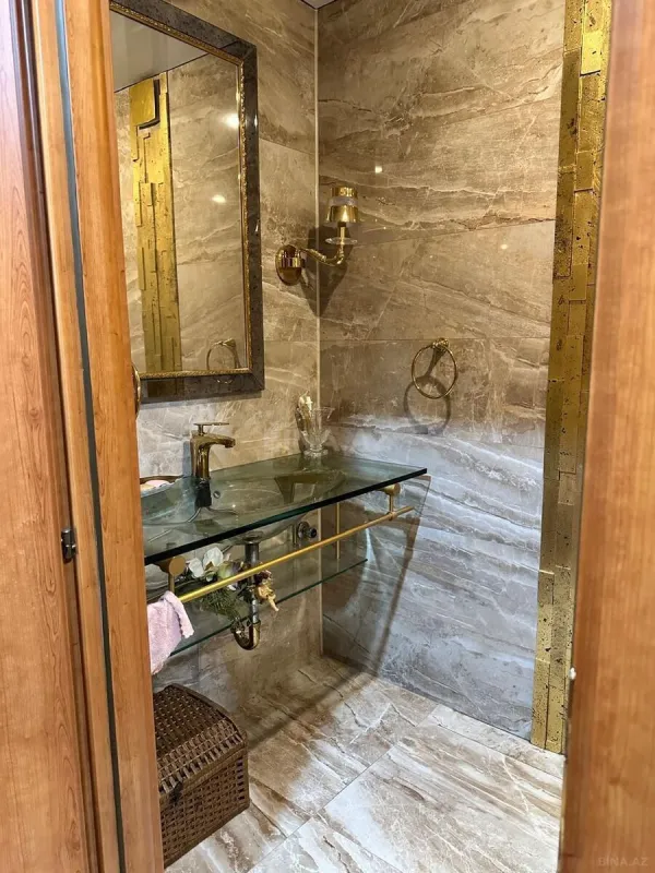 Satılır 2 otaqlı mənzil 90 m²