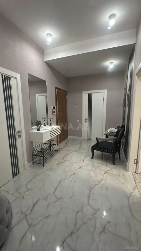Kirayə verilir 2 otaqlı mənzil 110 m²