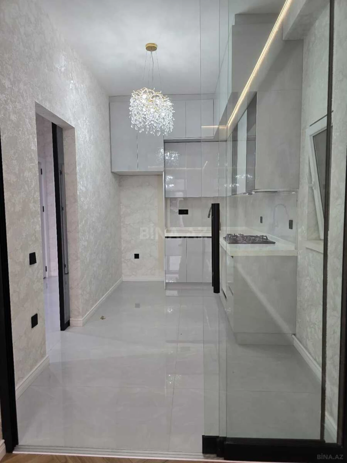 Satılır 3 otaqlı mənzil 132 m²