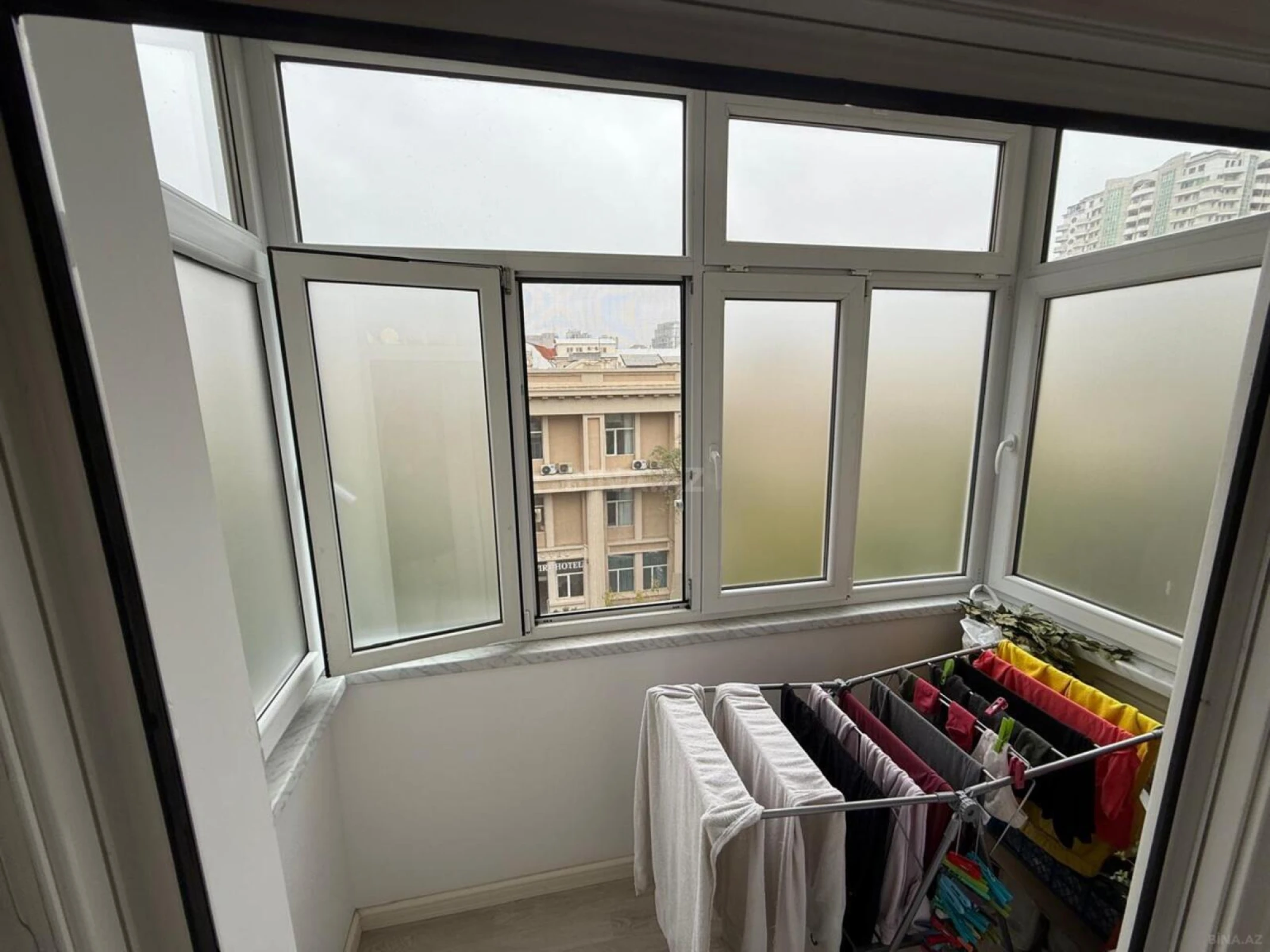 Satılır 2 otaqlı mənzil 65 m²