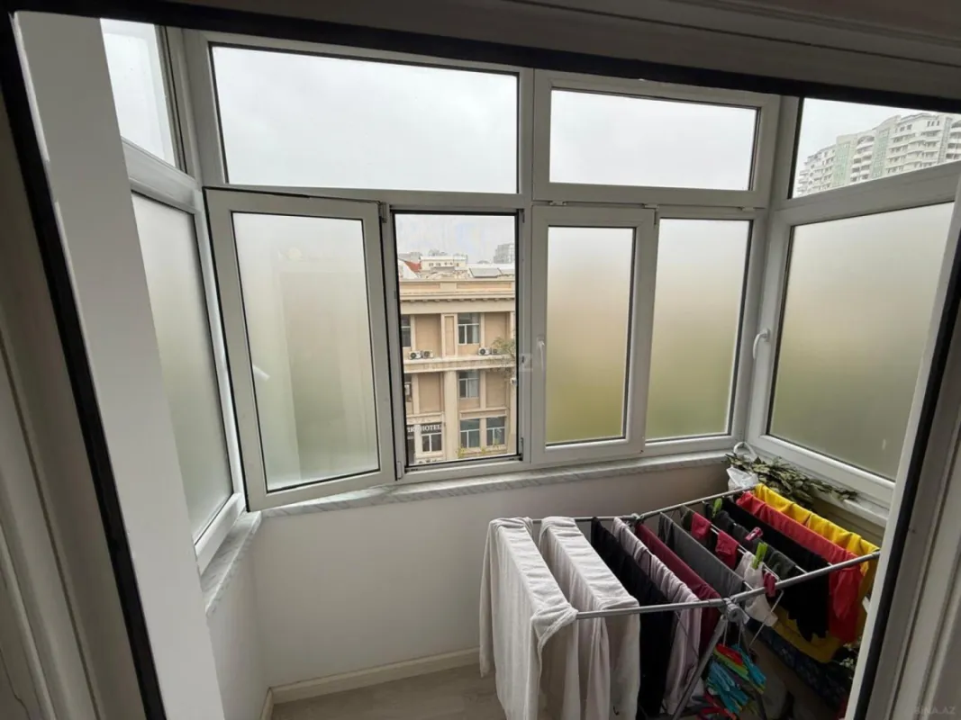 Satılır 2 otaqlı mənzil 65 m²