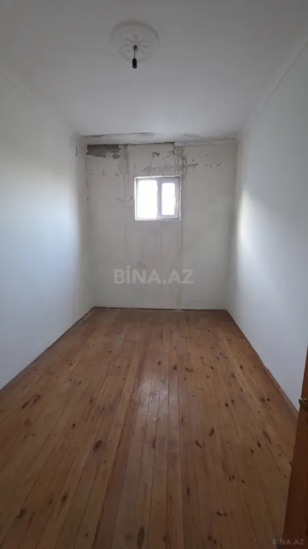 Satılır 11 otaqlı həyət evi 300 m²