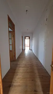 Satılır 11 otaqlı həyət evi 300 m²