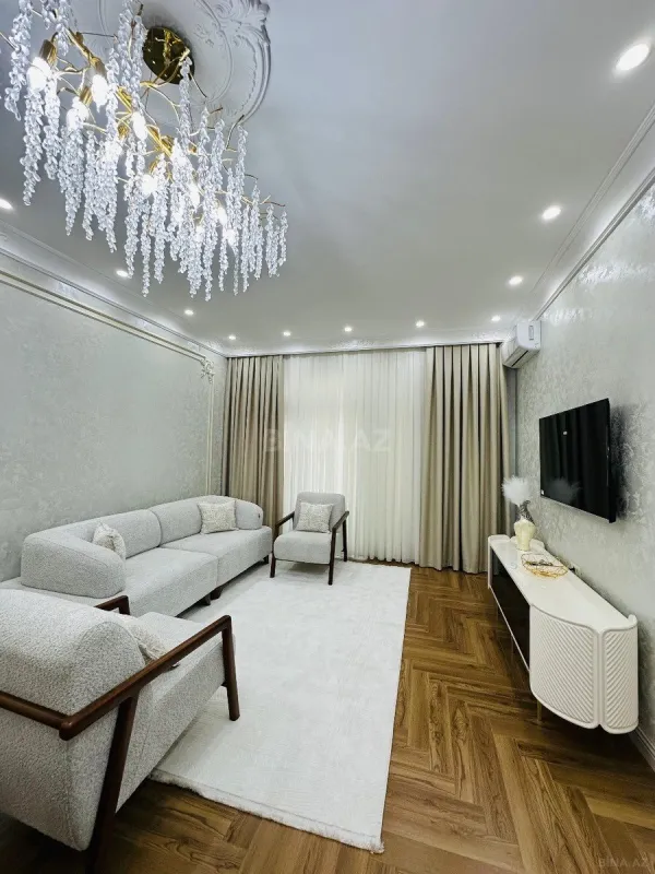 Satılır 3 otaqlı mənzil 107 m²