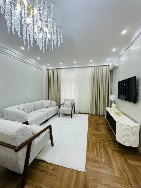 Satılır 3 otaqlı mənzil 107 m²