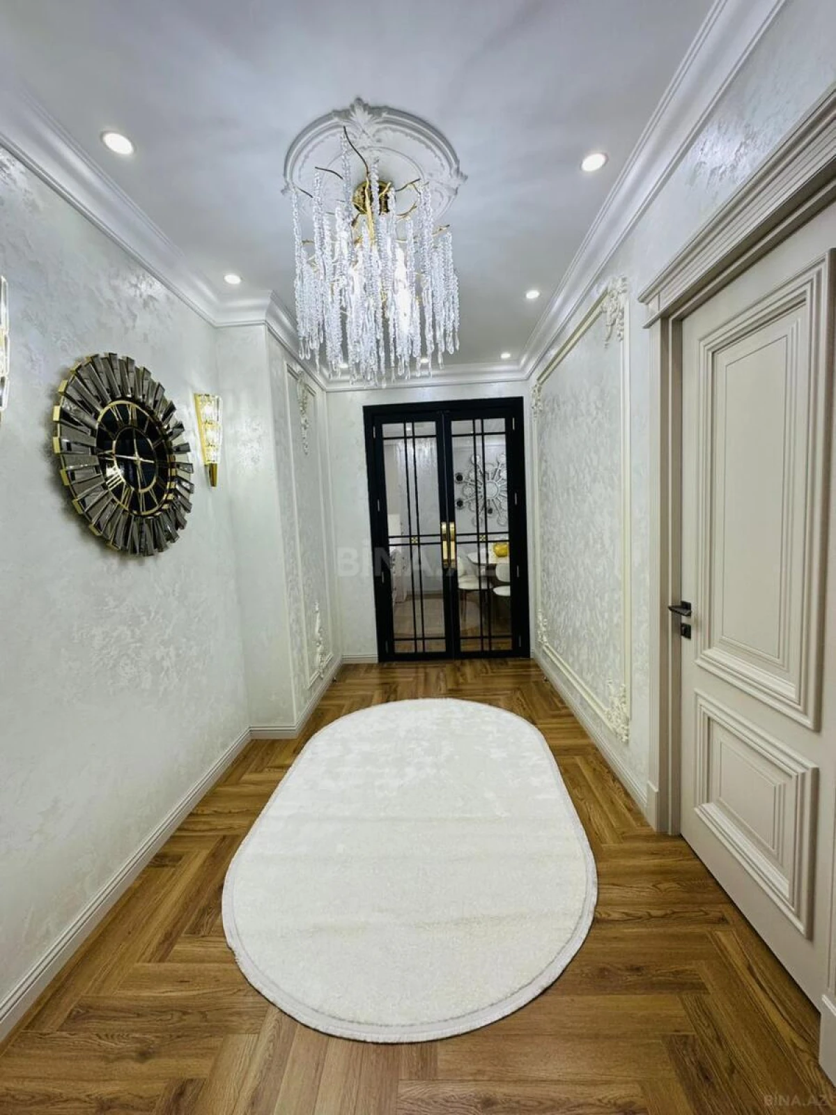Satılır 3 otaqlı mənzil 107 m²