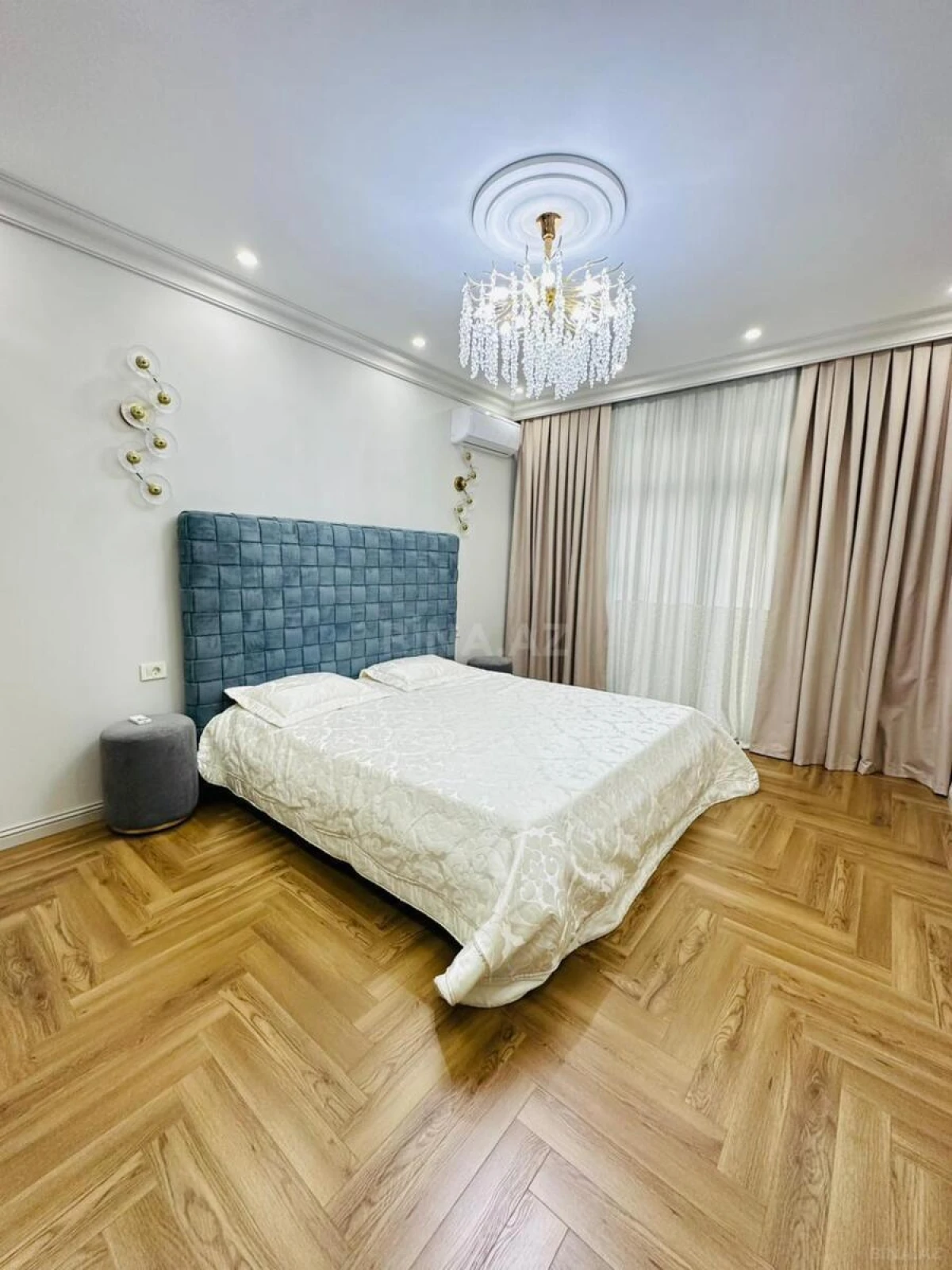 Satılır 3 otaqlı mənzil 107 m²