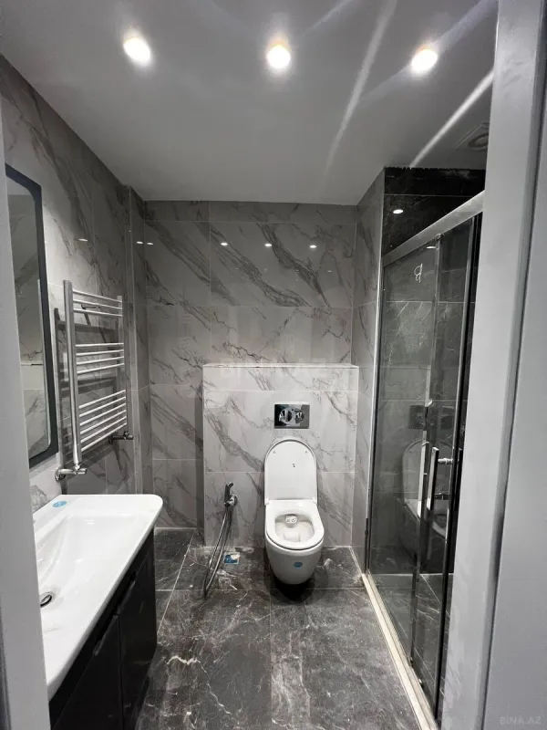 Satılır 4 otaqlı mənzil 120 m²