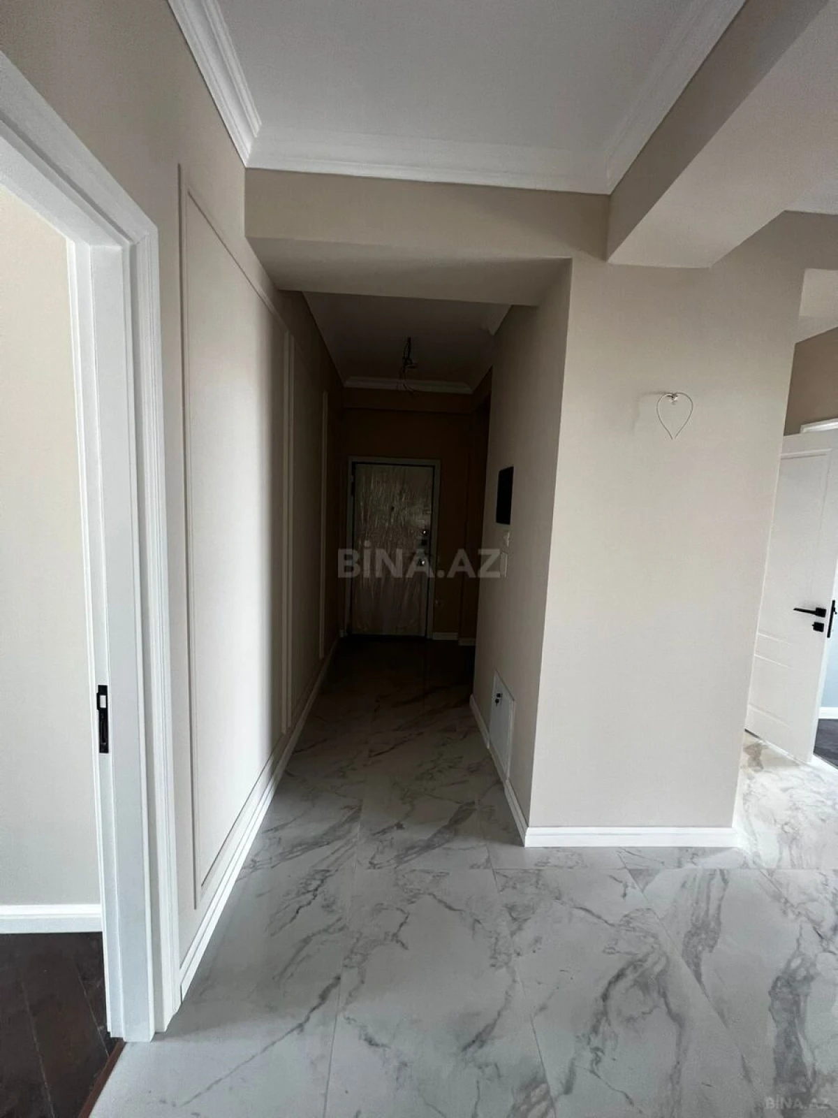 Satılır 4 otaqlı mənzil 120 m²