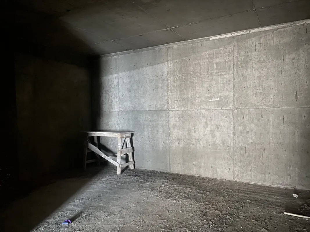 Satılır 4 otaqlı mənzil 224 m²