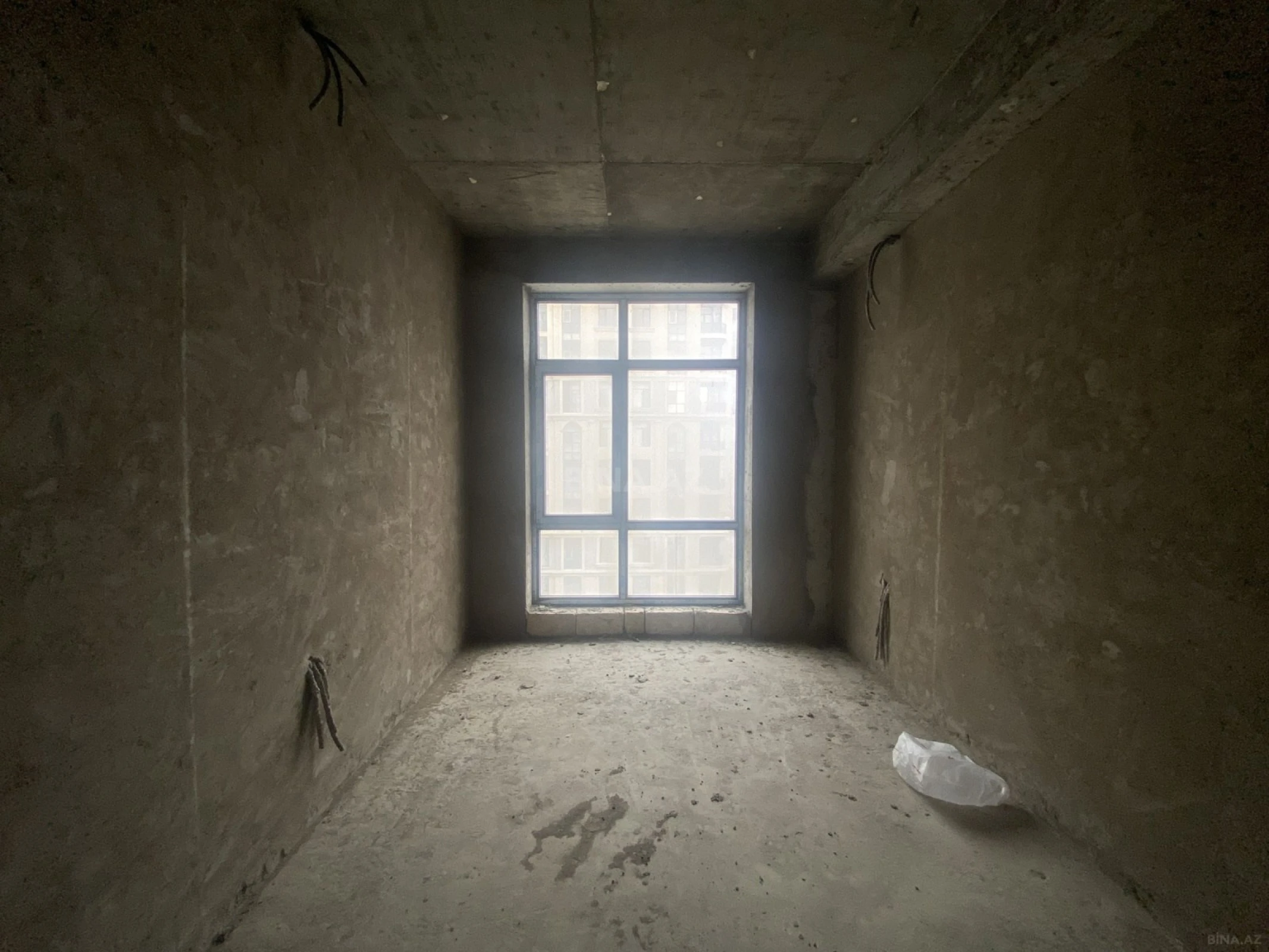 Satılır 4 otaqlı mənzil 224 m²