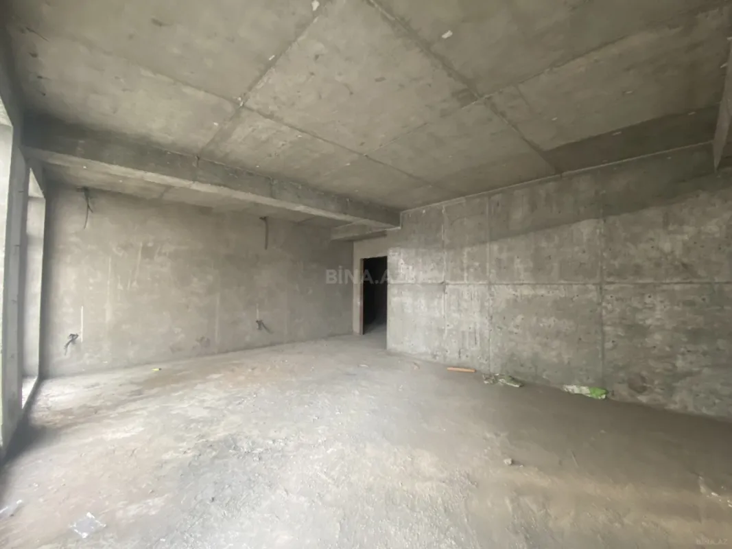 Satılır 4 otaqlı mənzil 224 m²