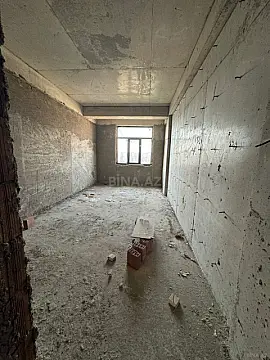 Satılır 4 otaqlı mənzil 224 m²