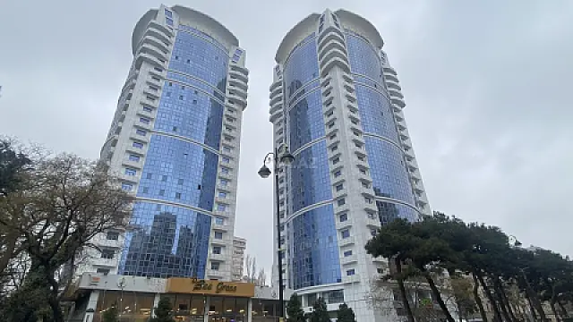 Satılır 4 otaqlı mənzil 224 m²