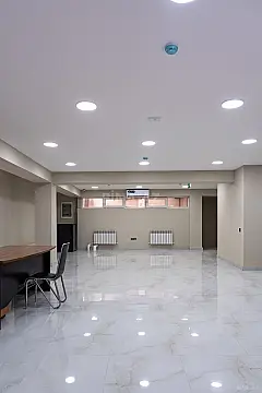 Kirayə verilir 12 otaqlı ofis 280 m²