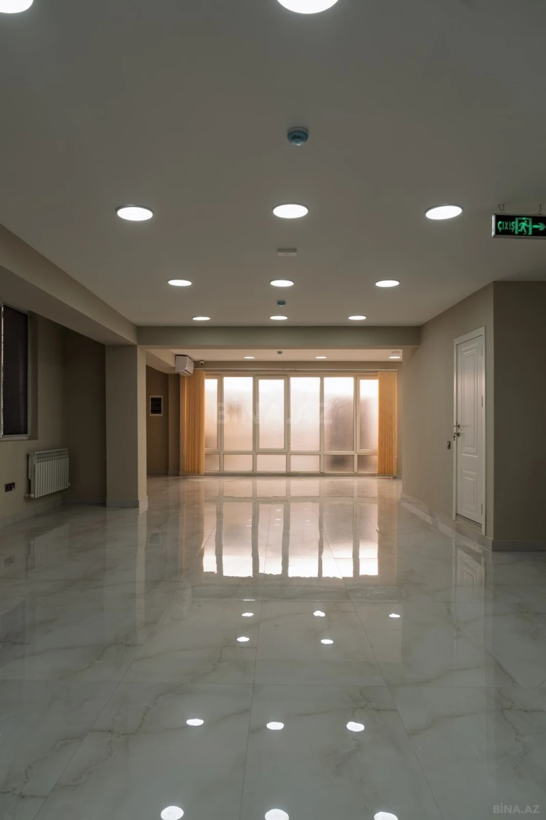 Kirayə verilir 12 otaqlı ofis 280 m²