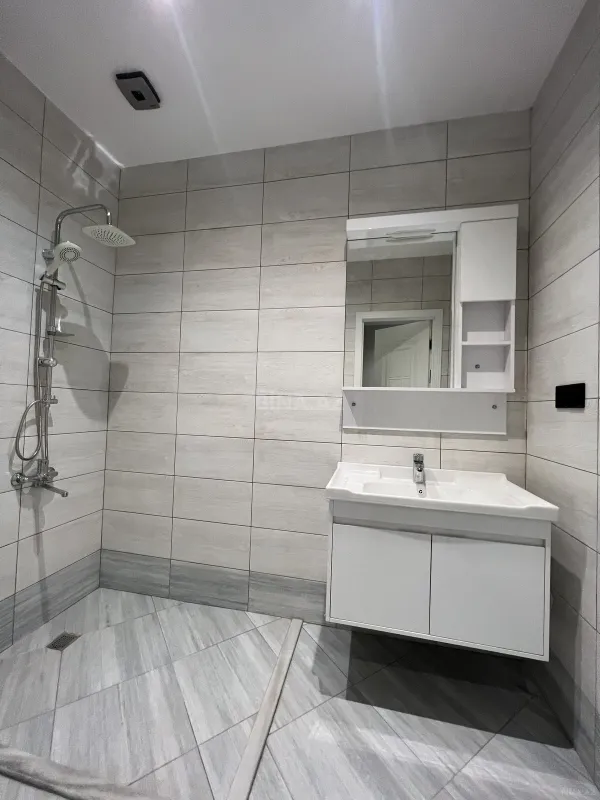 Kirayə verilir 3 otaqlı ofis 120 m²