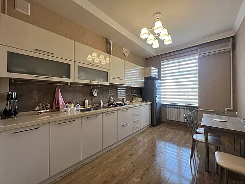 Kirayə verilir 3 otaqlı mənzil 100 m²
