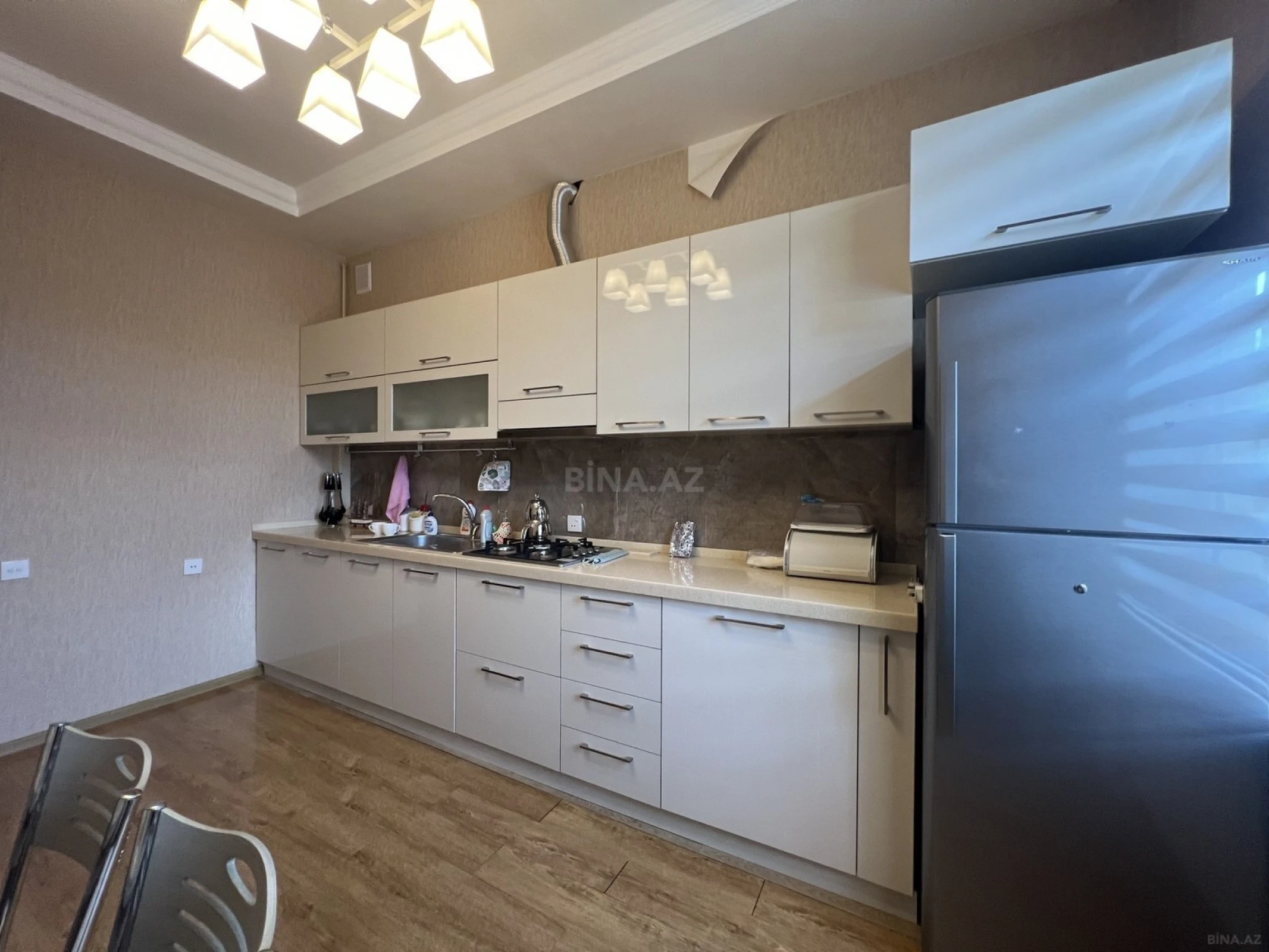 Kirayə verilir 3 otaqlı mənzil 100 m²