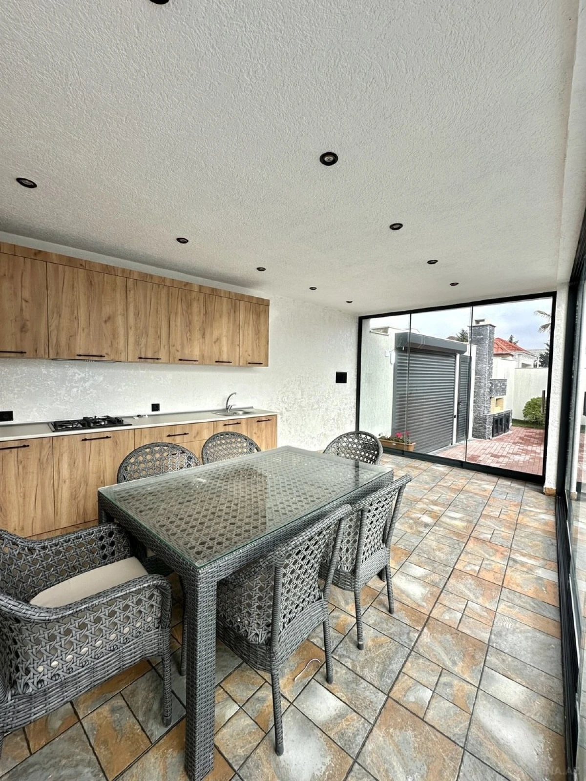 Satılır 4 otaqlı həyət evi 180 m²