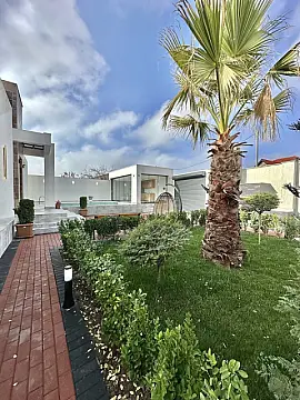 Satılır 4 otaqlı həyət evi 180 m²