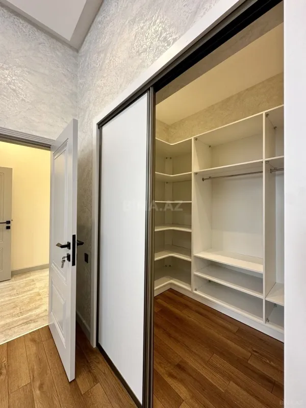 Satılır 4 otaqlı həyət evi 180 m²