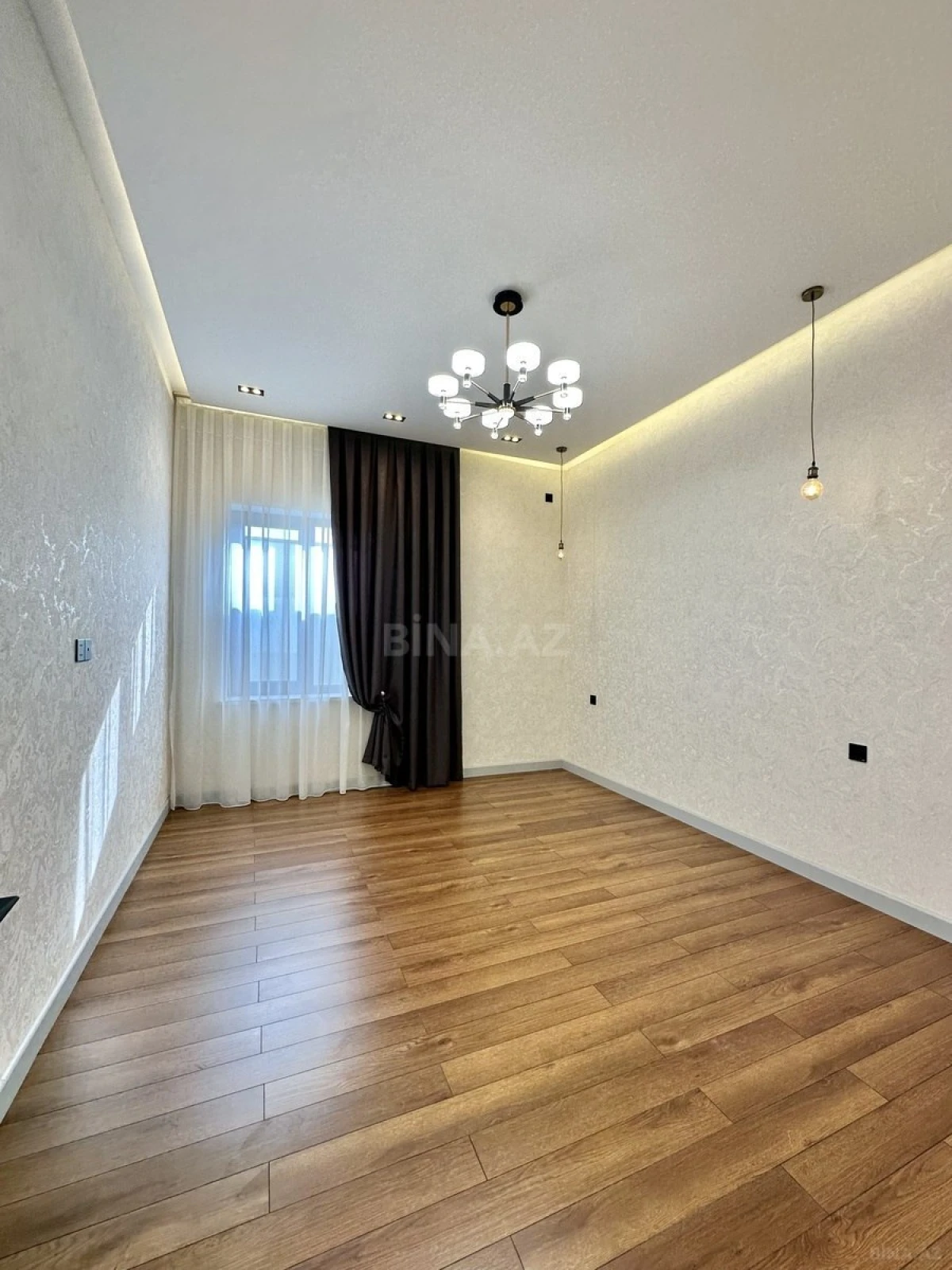 Satılır 4 otaqlı həyət evi 180 m²