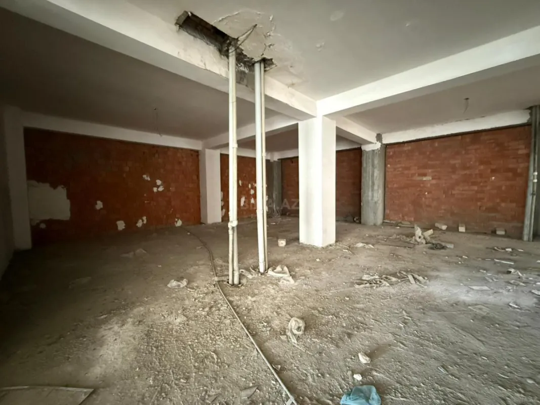 Satılır obyekt 600 m²