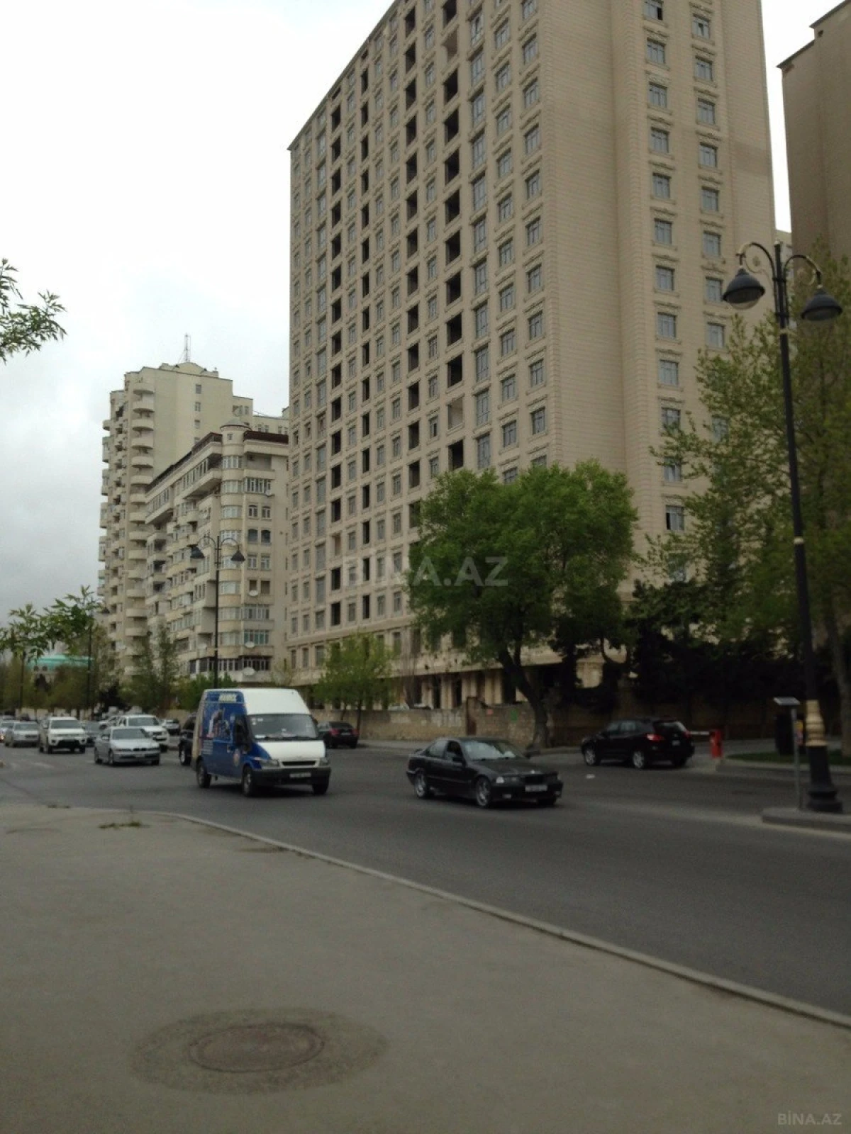 Satılır obyekt 600 m²