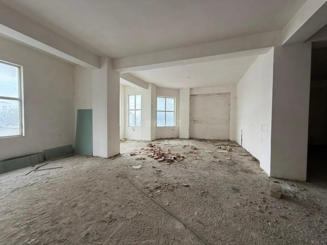 Satılır obyekt 600 m²