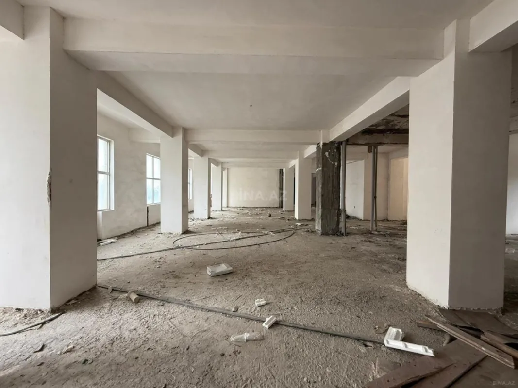 Satılır obyekt 600 m²