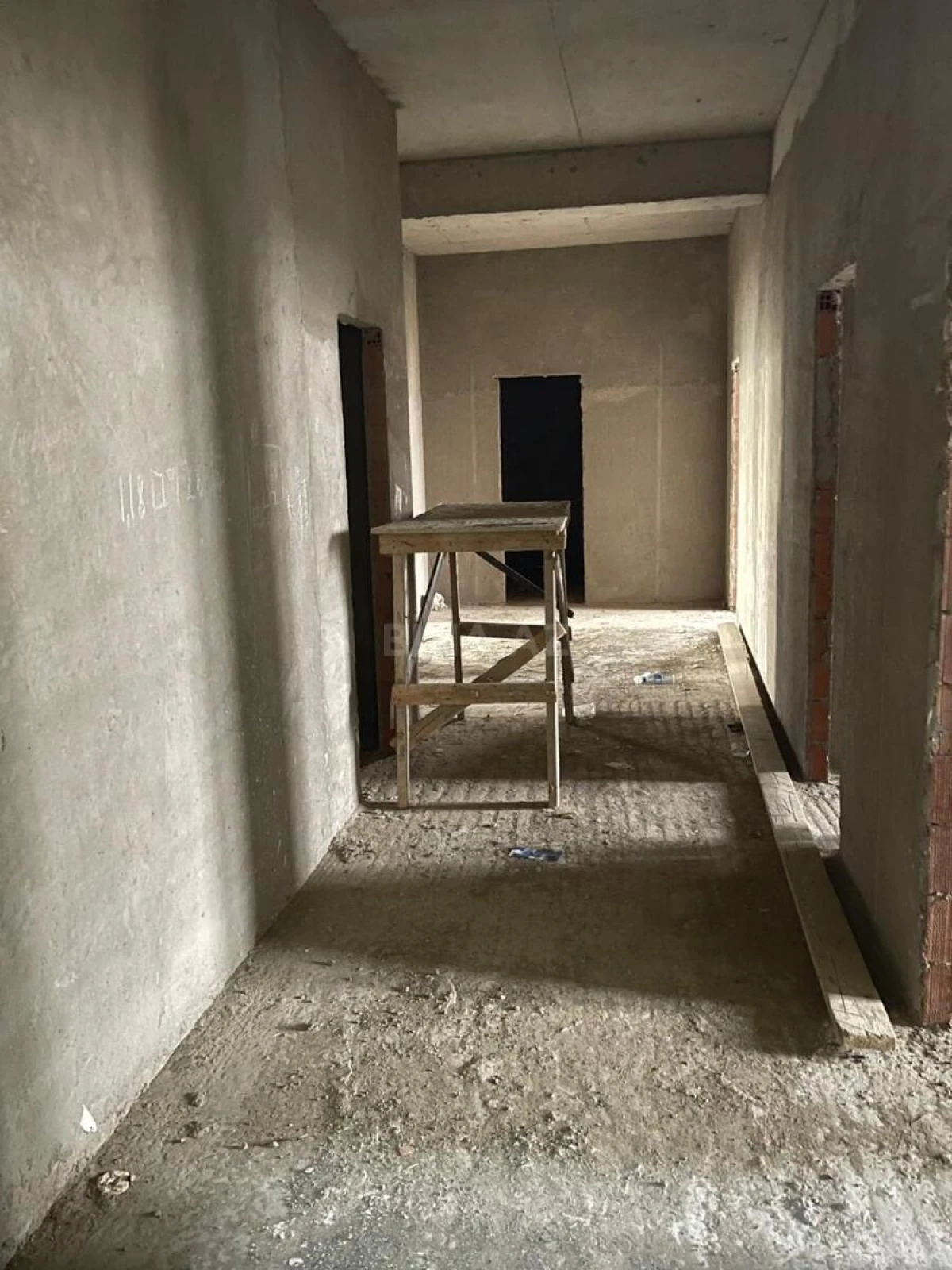 Satılır 4 otaqlı mənzil 231.4 m²