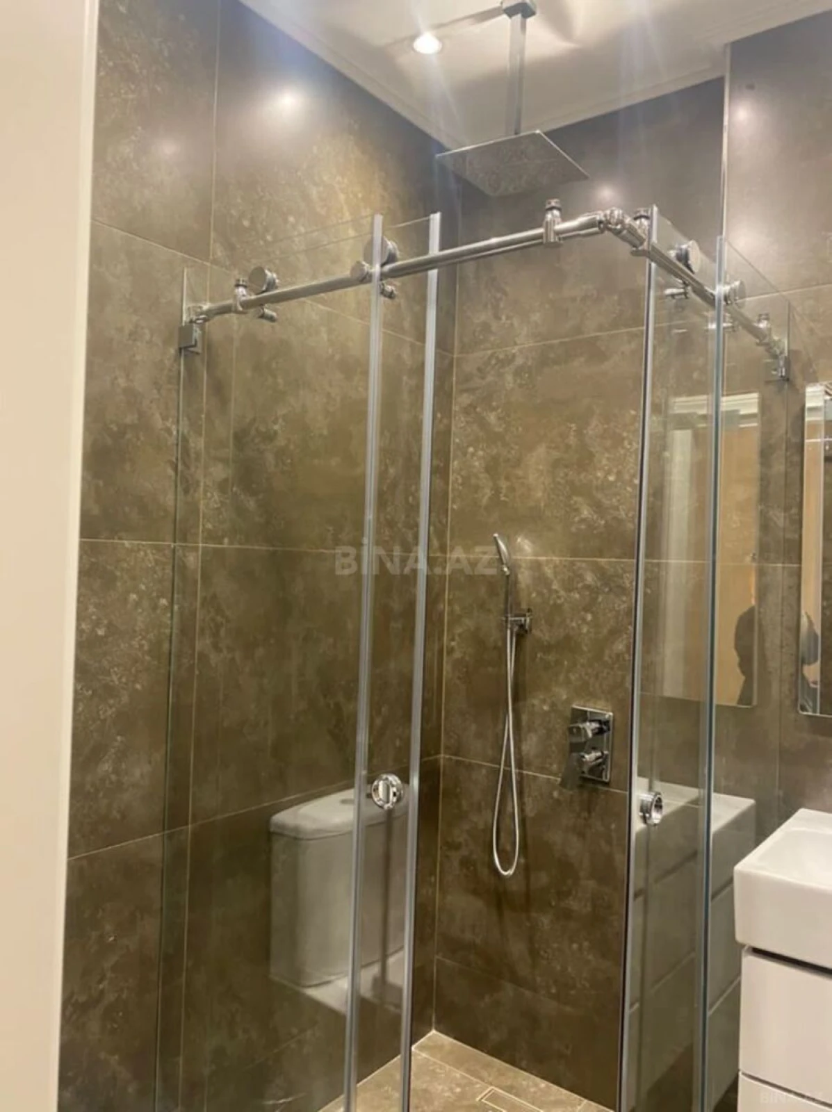 Kirayə verilir 3 otaqlı mənzil 120 m²