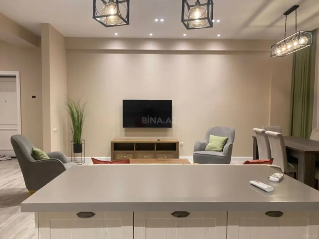 Kirayə verilir 3 otaqlı mənzil 120 m²