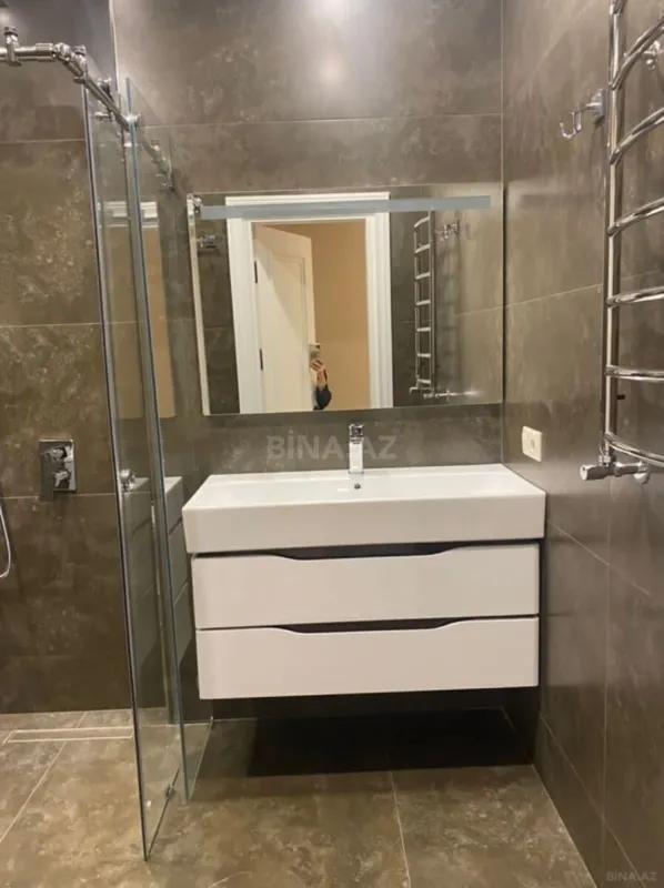 Kirayə verilir 3 otaqlı mənzil 120 m²