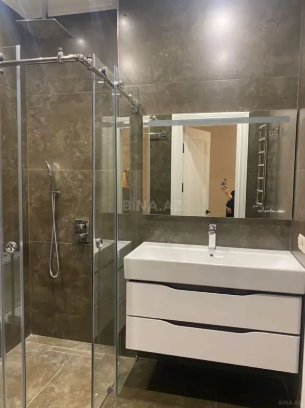 Kirayə verilir 3 otaqlı mənzil 120 m²