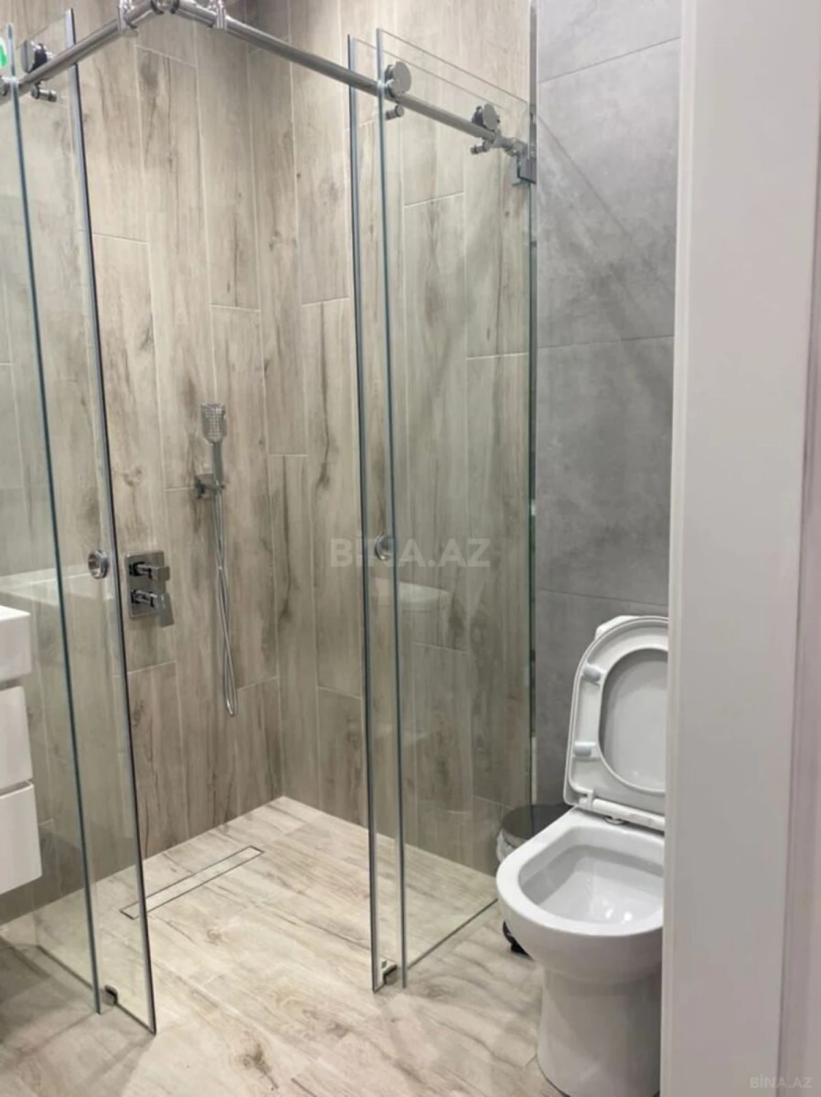 Kirayə verilir 3 otaqlı mənzil 120 m²