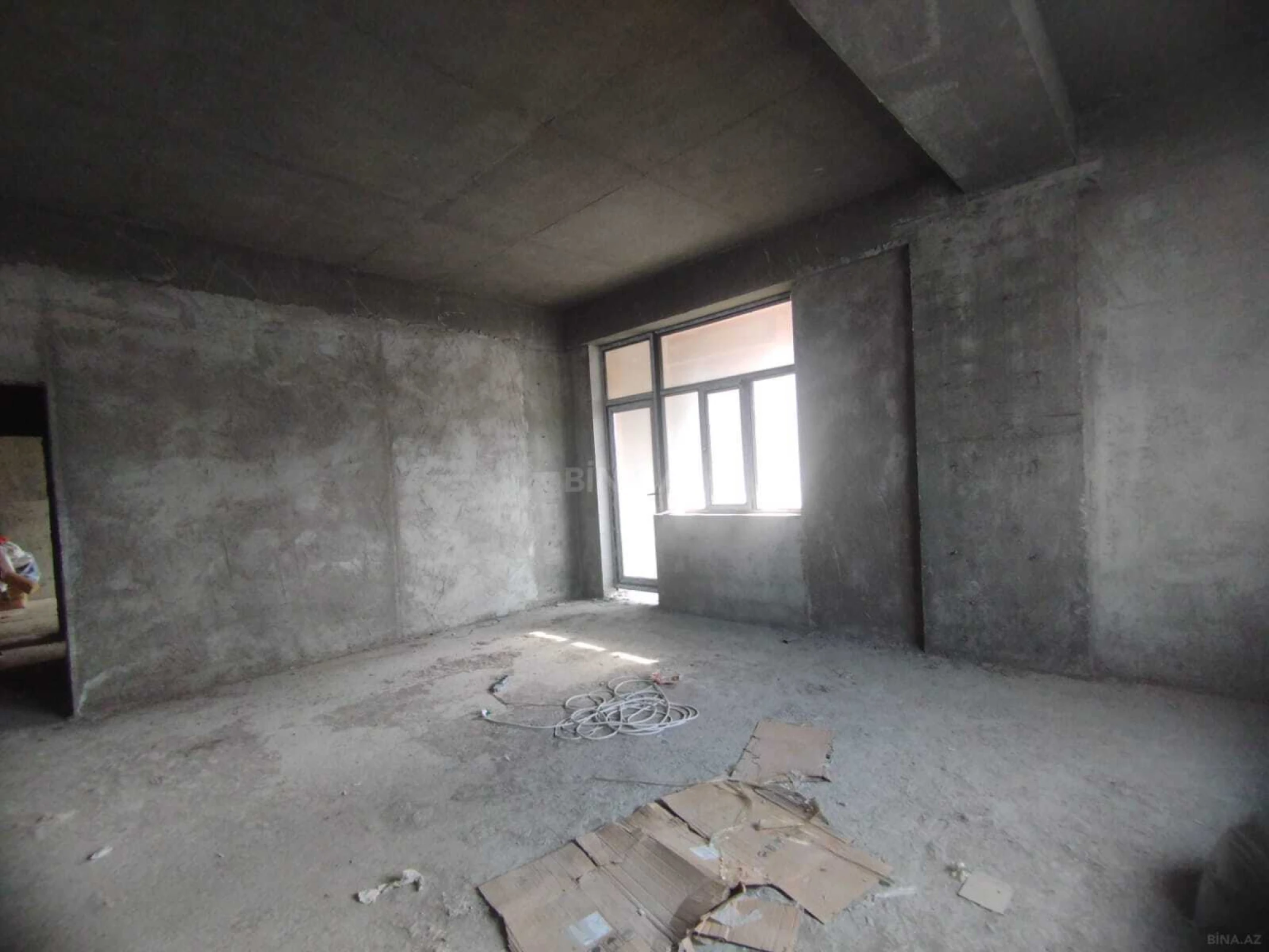 Satılır 3 otaqlı mənzil 150 m²