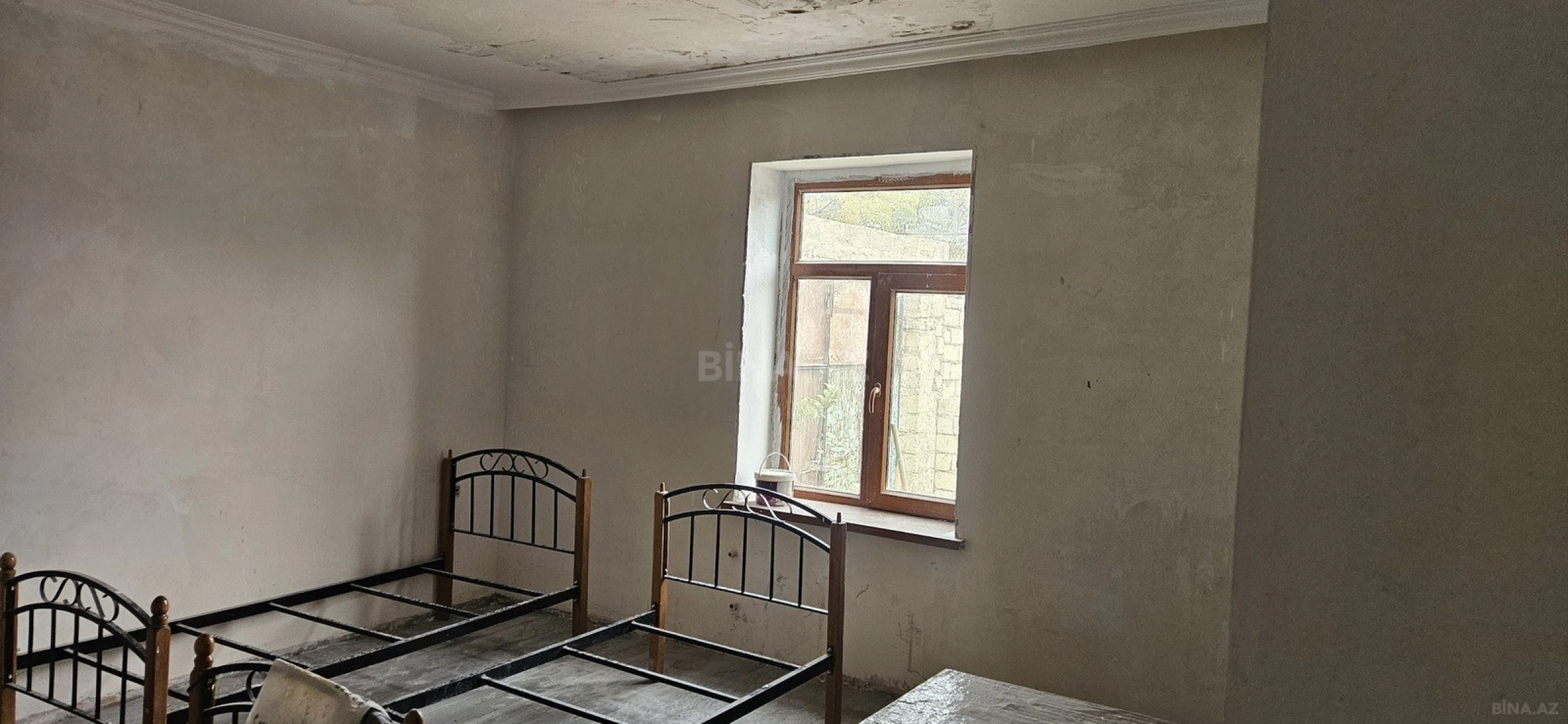 Satılır 4 otaqlı həyət evi 140 m²